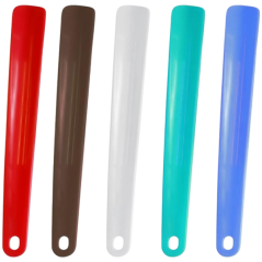 Lžíce na boty plast mix barev 30x3,5 cm